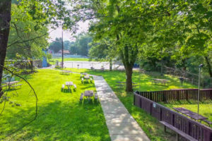 Outdoor picnic area at Creekside apartment complex
